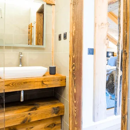 Epix 87 Ski-in Ski-out A Confortable Et Typique Apartment Val Thorens